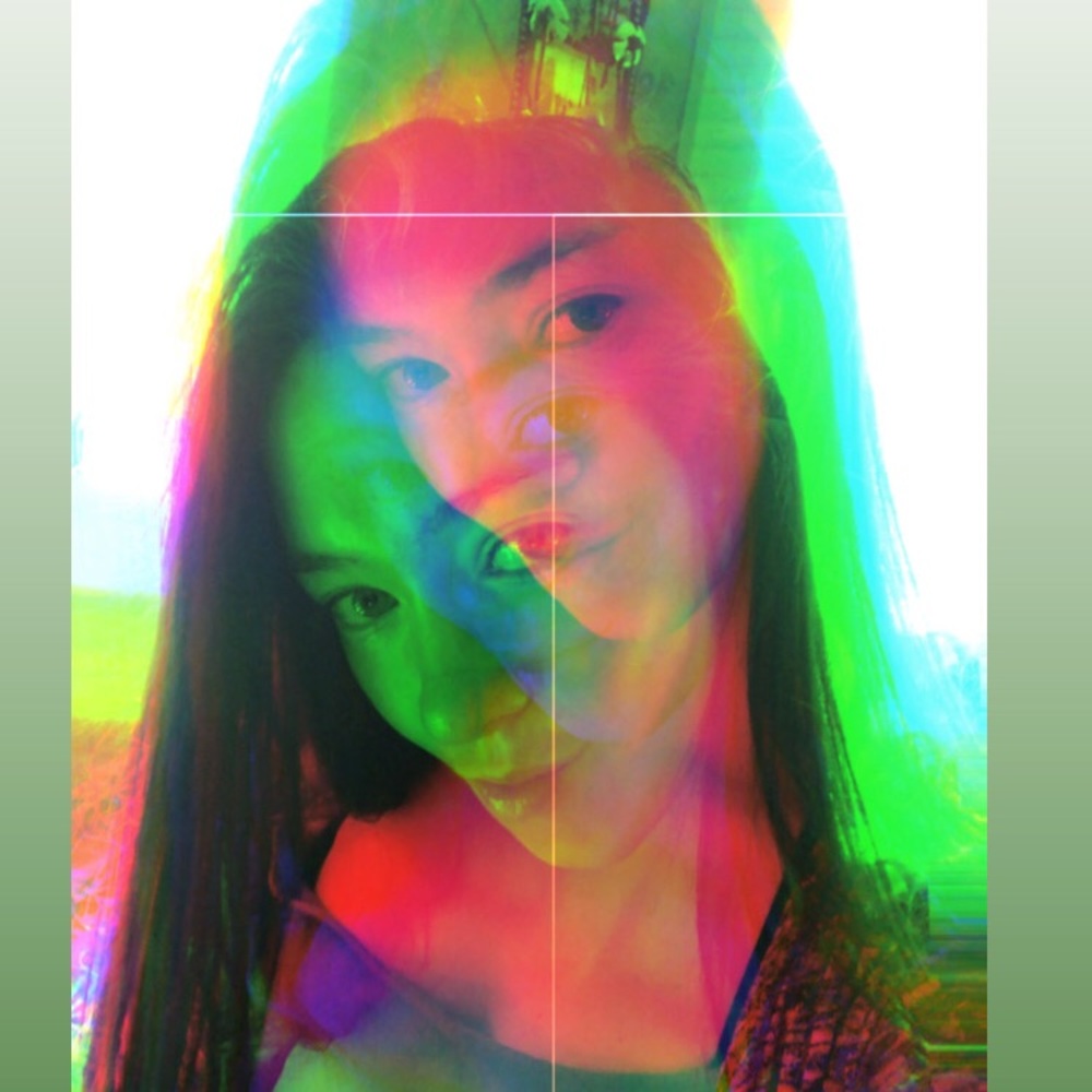 Meet your Posher, Alexis